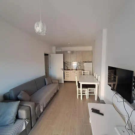 Lola Apartment *