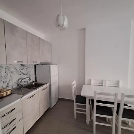Lola Apartment